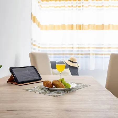 Hidden Gem - Zf Hvar Apartmán *